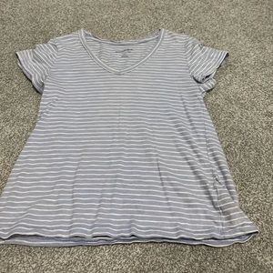 Universal Threads tee